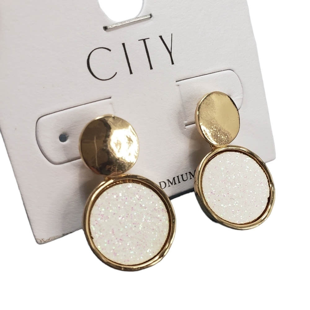 City NWT Druzy Earrings
